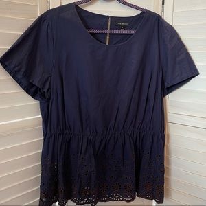 💕Lane Bryant blue short sleeve eyelet bottom blouse top. Size 20